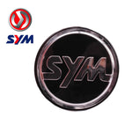 STICKER LOGO OEM | SYM OP VOORKAP 40MM